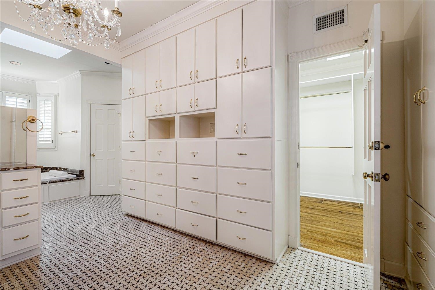 335 River Oaks Road North Memphis, TN 38120 - Photo 23 of 37