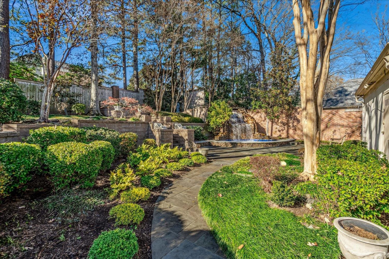 335 River Oaks Road North Memphis, TN 38120 - Photo 32 of 37