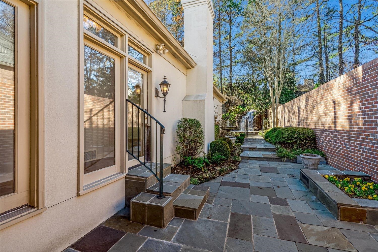 335 River Oaks Road North Memphis, TN 38120 - Photo 35 of 37