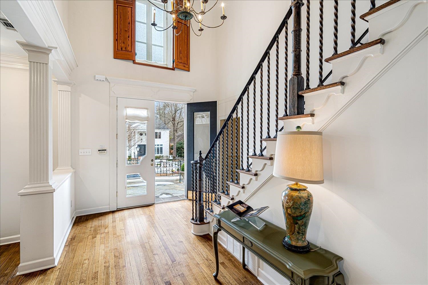 335 River Oaks Road North Memphis, TN 38120 - Photo 4 of 37