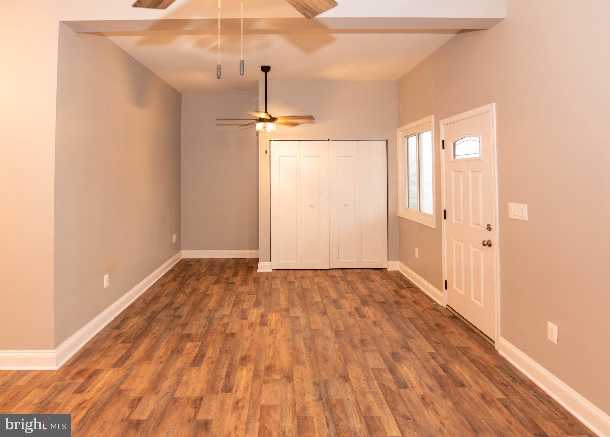 913 Wise Avenue Dundalk, MD 21222 - Photo 5 of 52