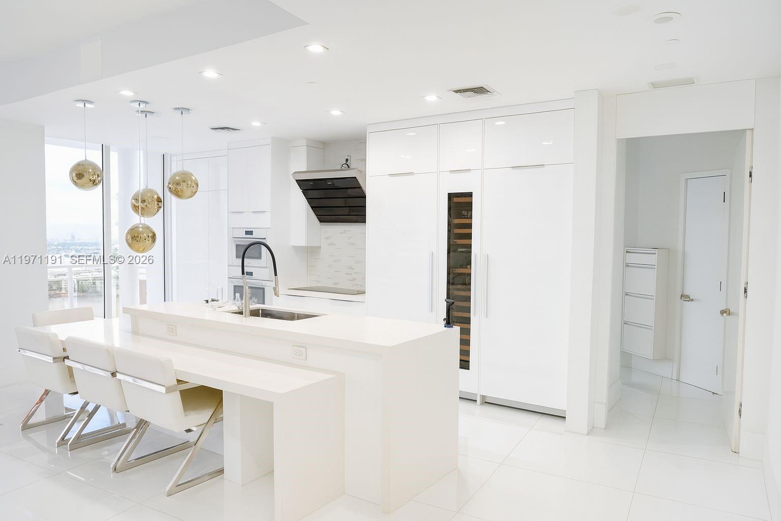 901 Brickell Key Boulevard, Unit 3307 Miami, FL 33131 - Photo 5 of 12