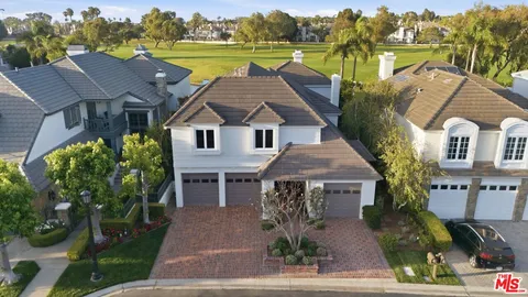 $3,695,000 | 19382 Woodlands Drive, Huntington Beach, CA 92648