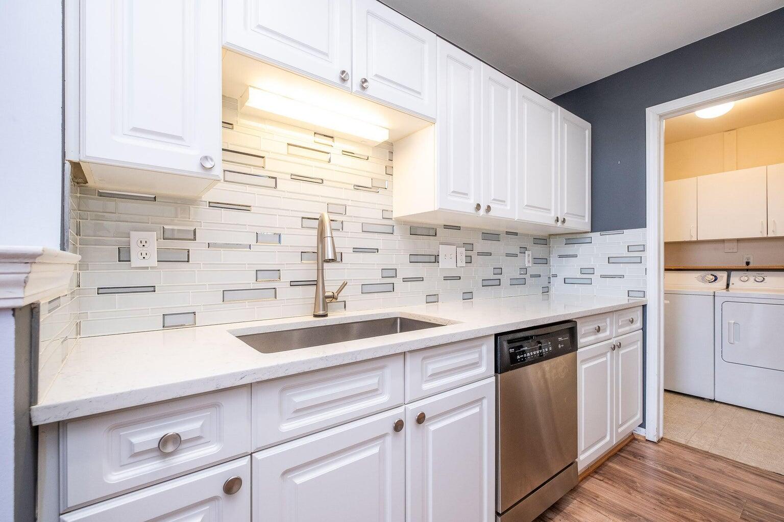 5362 Brookemonte Circle Rochester, MI 48306 - Photo 3 of 19 20240614153806235183000000-o