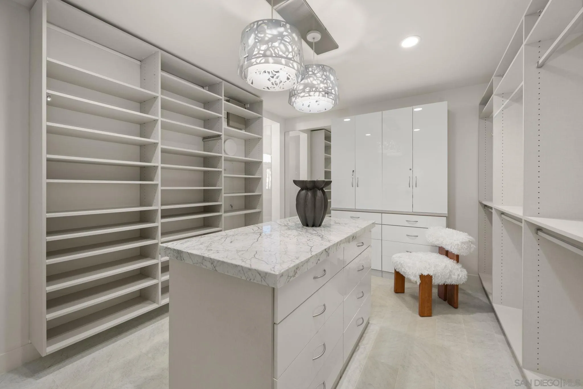 6968 St Andrews Road Rancho Santa Fe, CA 92067 - Photo 20 of 23 Walk-in Closet