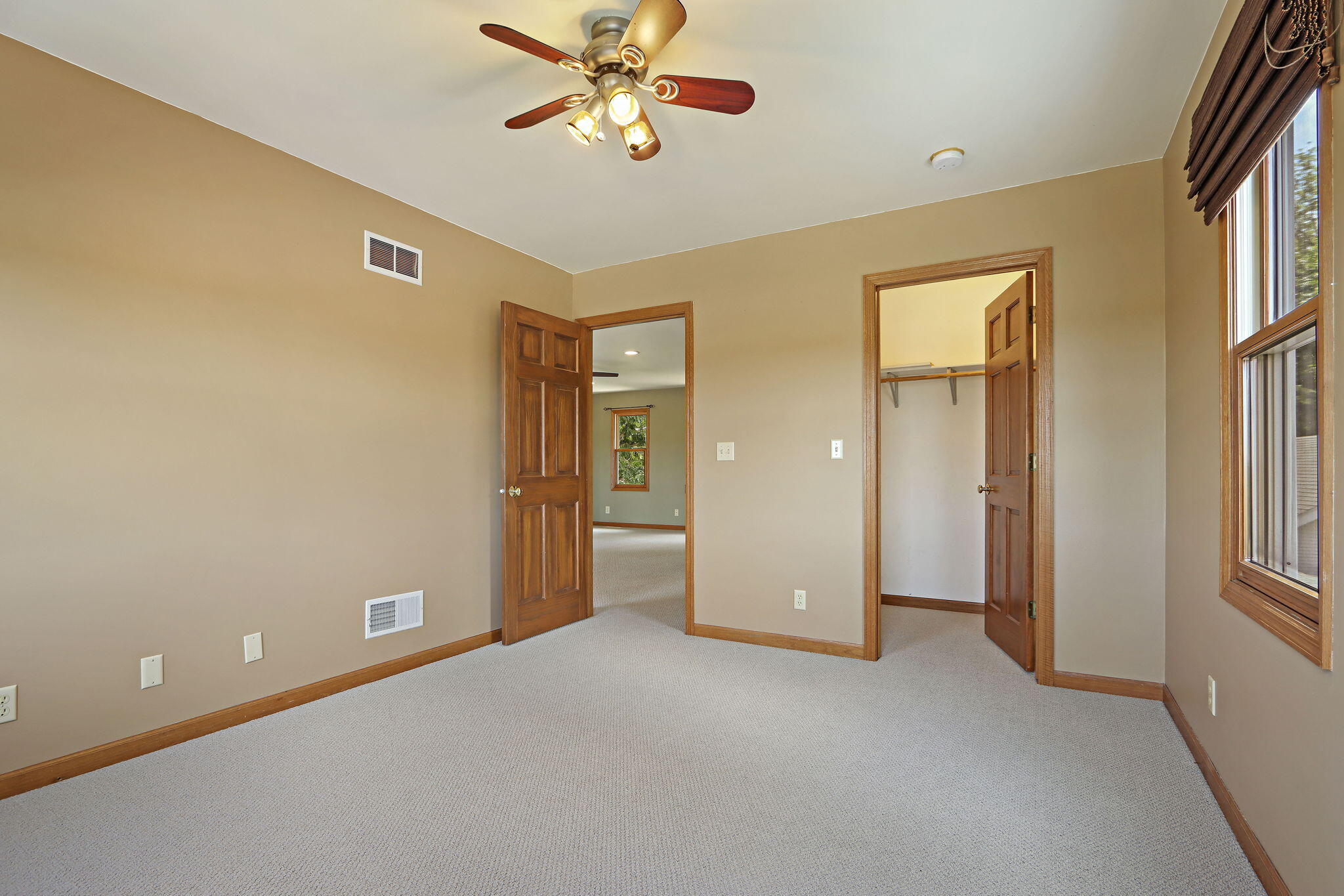 553 Twin Lakes Road Bloomfield, WI 53128 - Photo 24 of 43 Bedroom