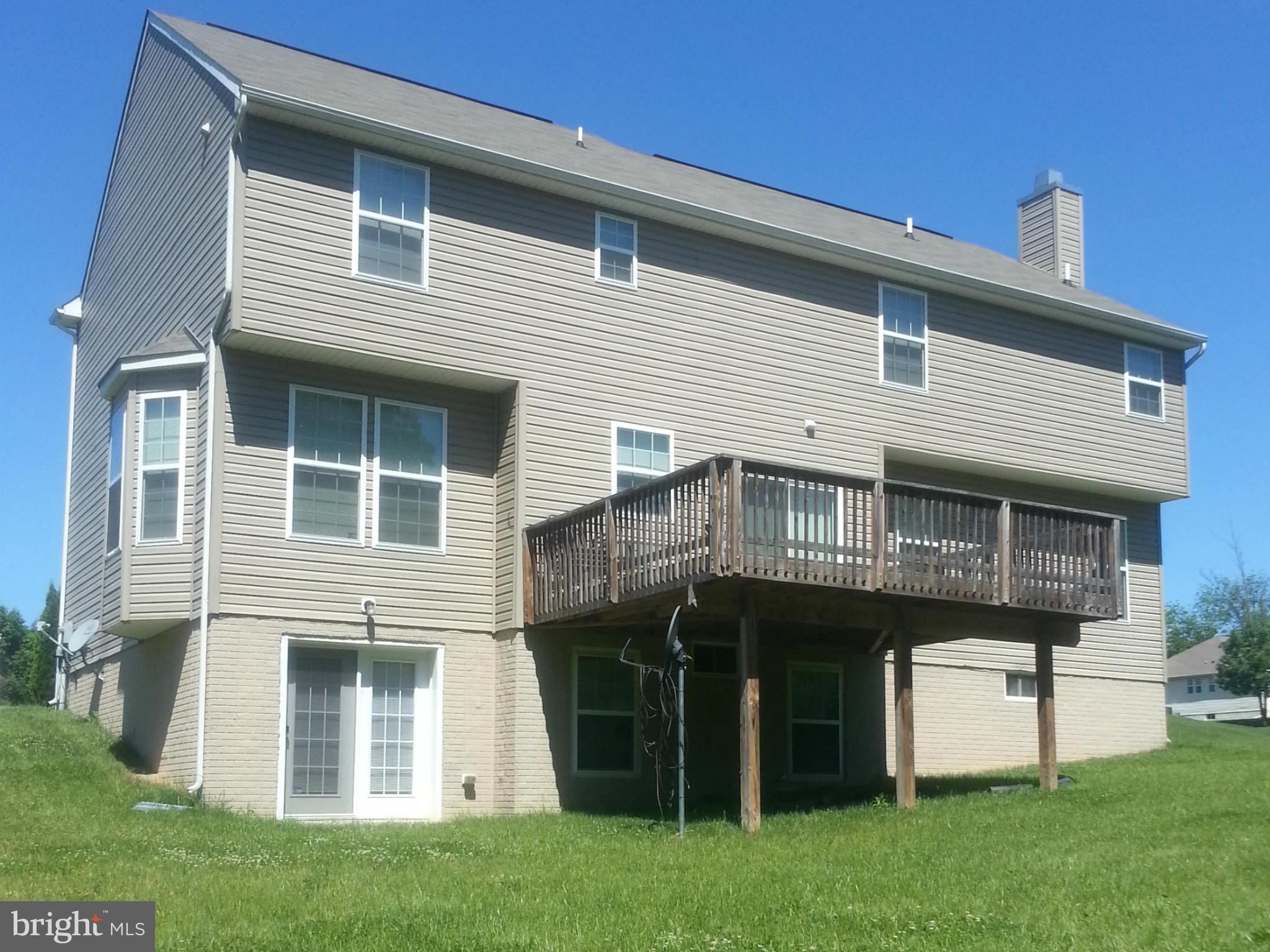 535 Rivanna Run Falling Waters, WV 25419 - Photo 2 of 28 Exterior (Rear)