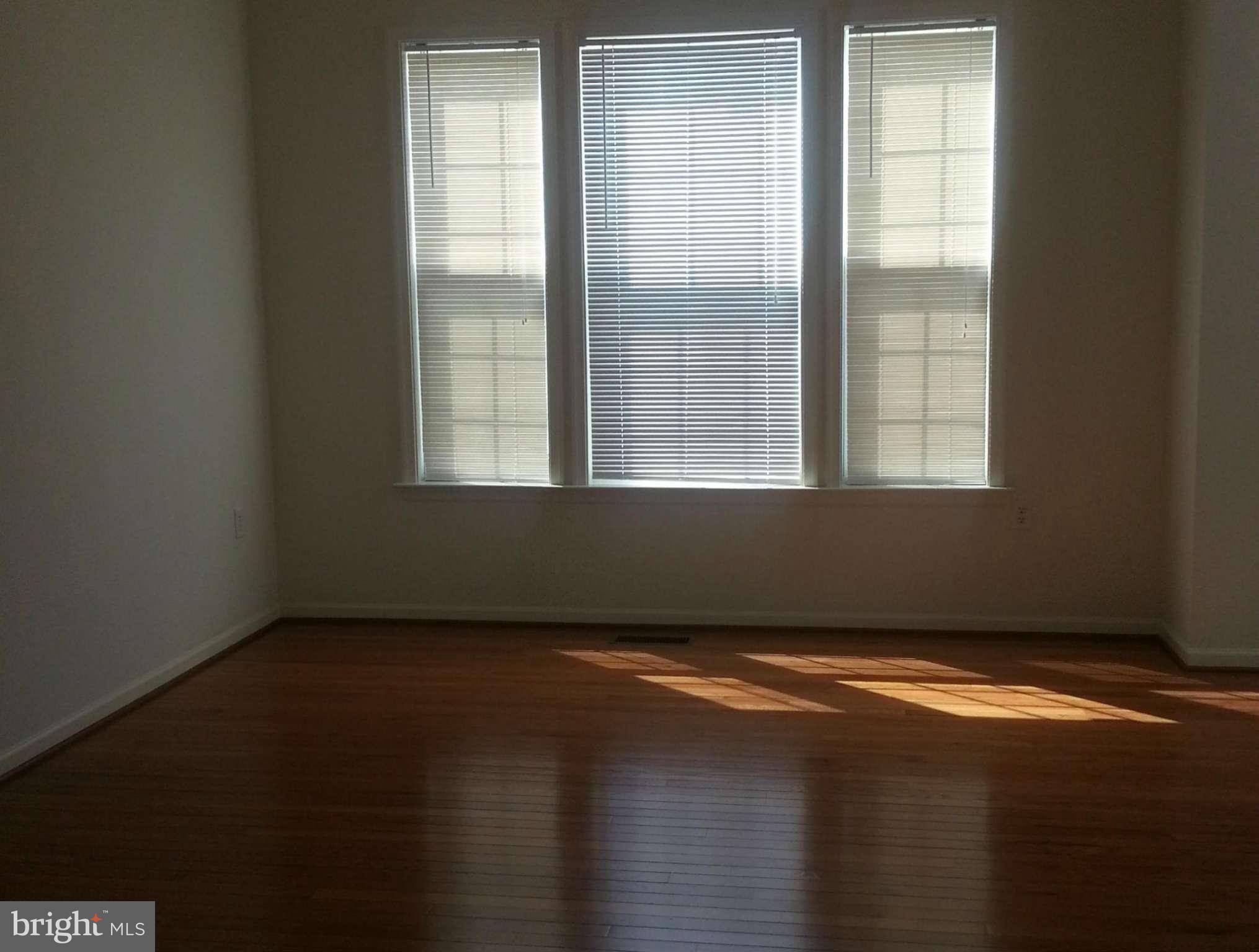 535 Rivanna Run Falling Waters, WV 25419 - Photo 6 of 28 Living Room