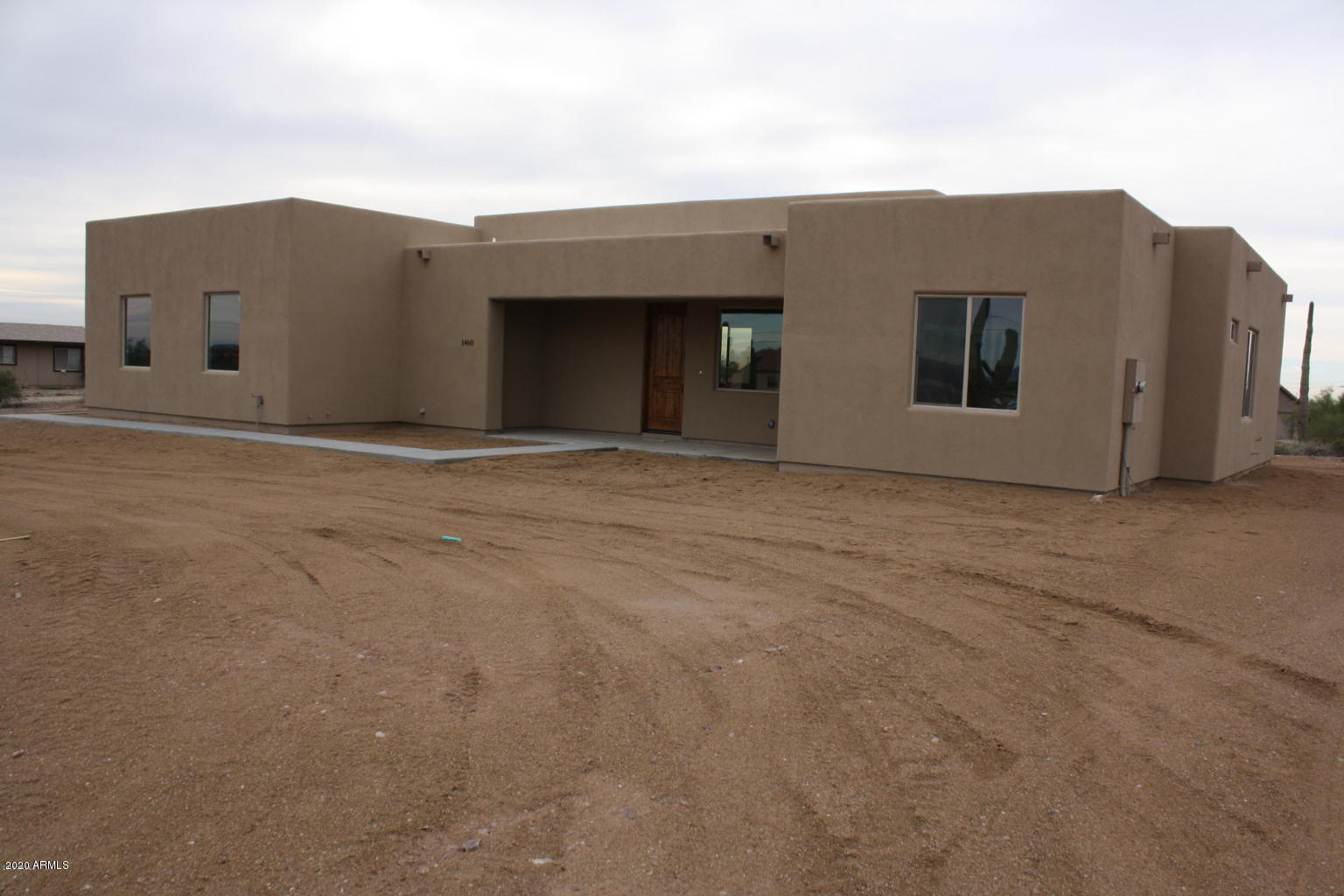 425 South Mountain View Road Apache Junction, AZ 85119 - Photo 2 of 5 20161230063904265829000000-o FRONT