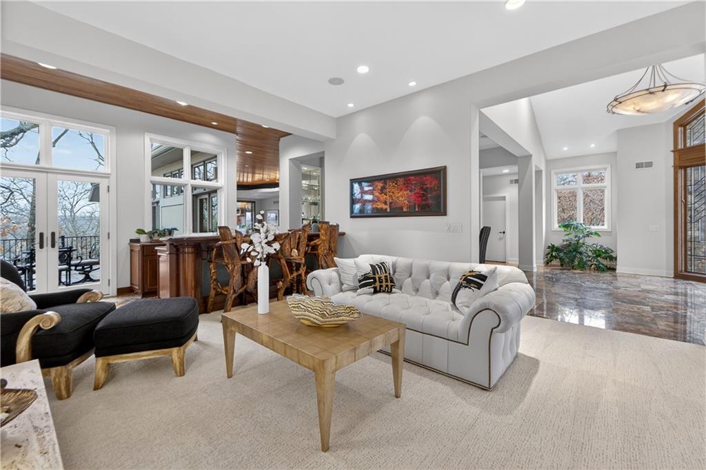 11615 Mohawk Lane Leawood, KS 66211 - Photo 13 of 91