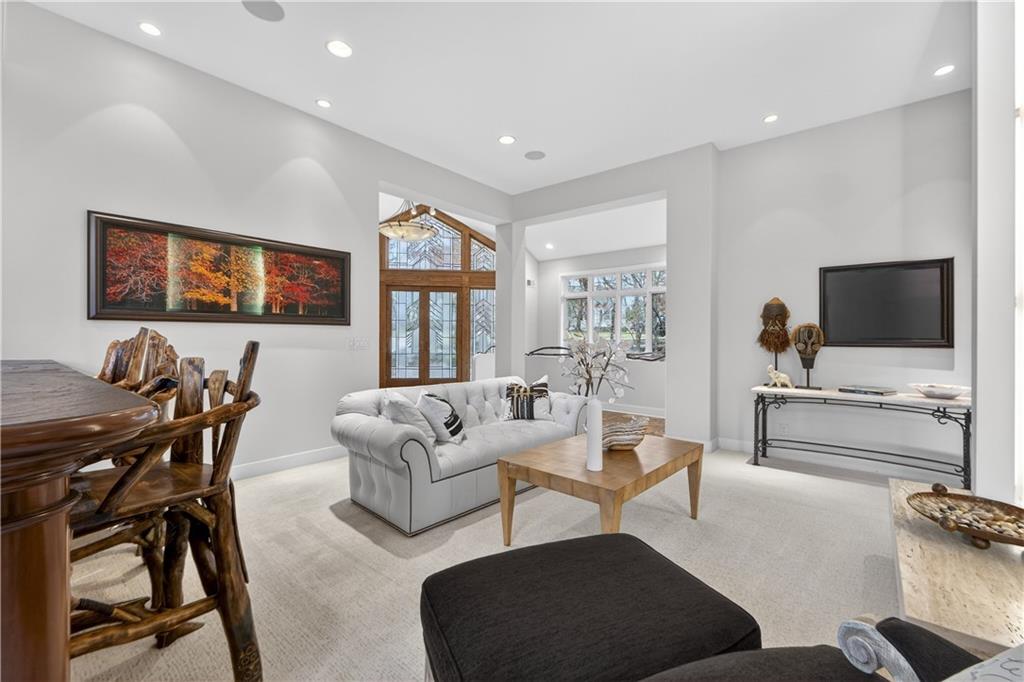 11615 Mohawk Lane Leawood, KS 66211 - Photo 14 of 91