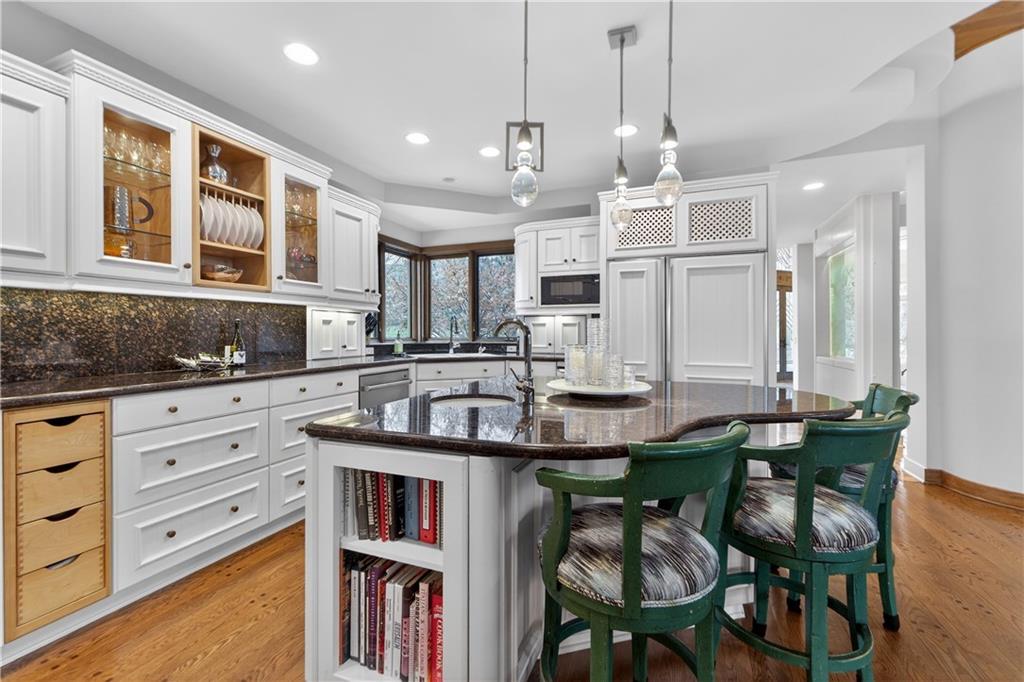 11615 Mohawk Lane Leawood, KS 66211 - Photo 19 of 91