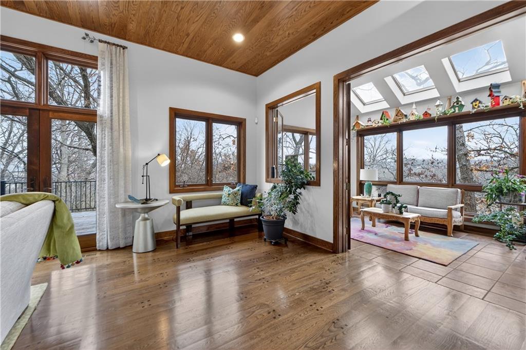 11615 Mohawk Lane Leawood, KS 66211 - Photo 28 of 91