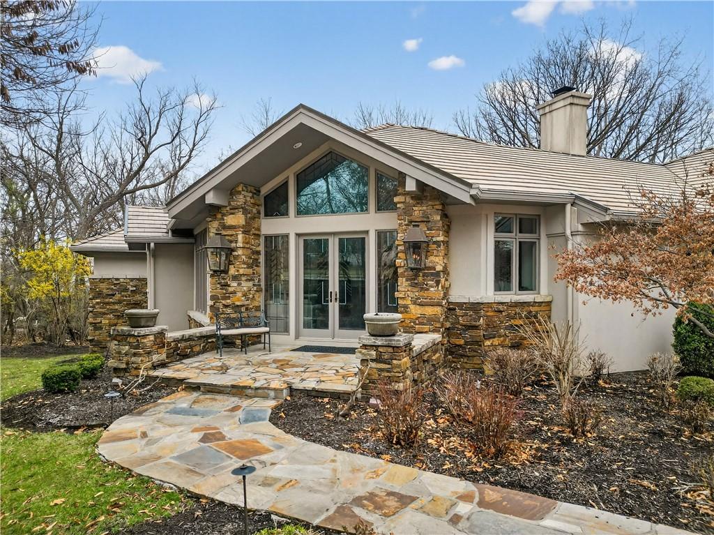 11615 Mohawk Lane Leawood, KS 66211 - Photo 3 of 91