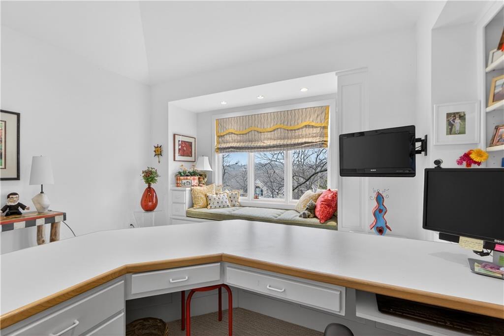 11615 Mohawk Lane Leawood, KS 66211 - Photo 51 of 91