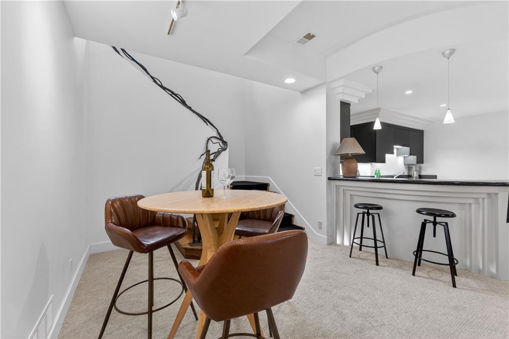 11615 Mohawk Lane Leawood, KS 66211 - Photo 52 of 91