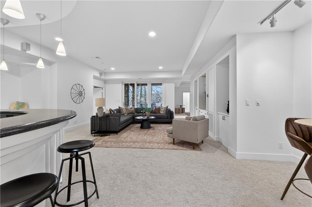 11615 Mohawk Lane Leawood, KS 66211 - Photo 53 of 91