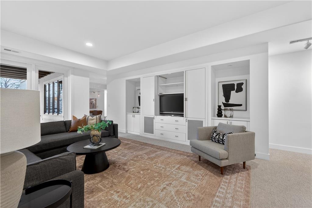 11615 Mohawk Lane Leawood, KS 66211 - Photo 55 of 91