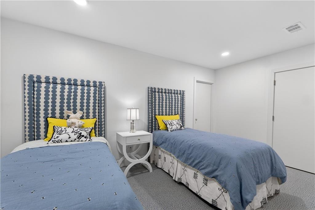 11615 Mohawk Lane Leawood, KS 66211 - Photo 76 of 91