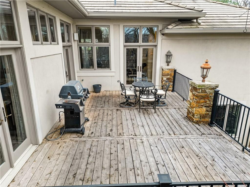 11615 Mohawk Lane Leawood, KS 66211 - Photo 90 of 91