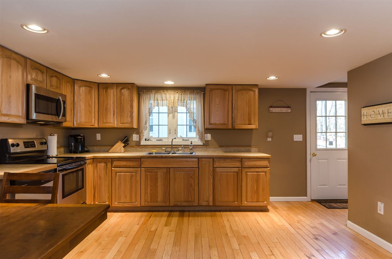 12 Newton Junction Road Kingston, NH 03848 - Photo 7 of 39