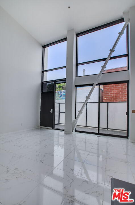 700 Main Street, Unit 5 Venice, CA 90291 - Photo 22 of 28 a view of an empty room