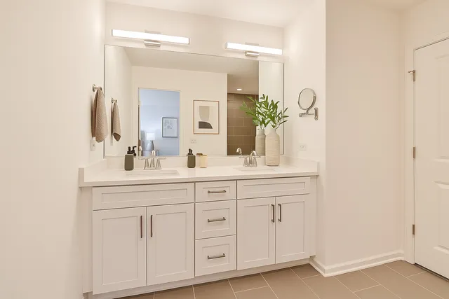 $595,000 | 327 Lasalle Lane, Buffalo Grove, IL 60089