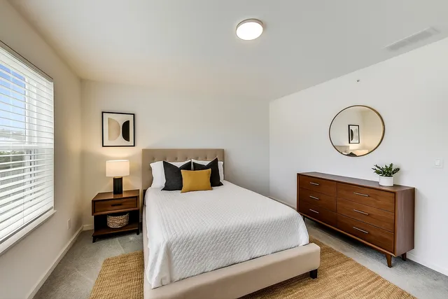 $595,000 | 327 Lasalle Lane, Buffalo Grove, IL 60089