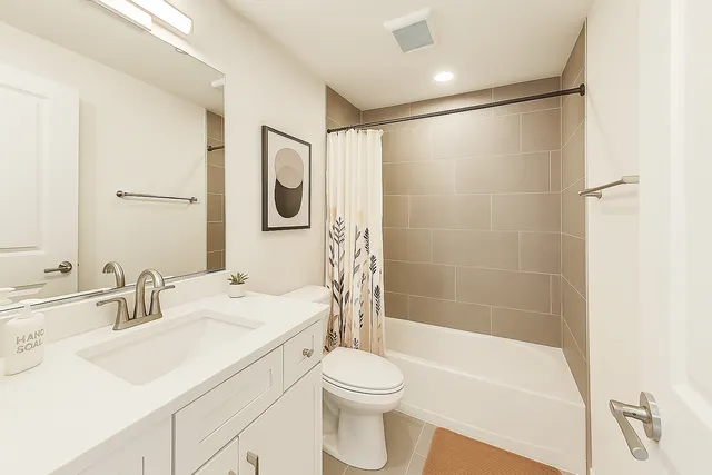 $595,000 | 327 Lasalle Lane, Buffalo Grove, IL 60089