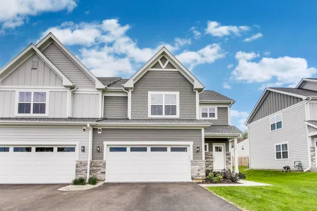 $595,000 | 327 Lasalle Lane, Buffalo Grove, IL 60089