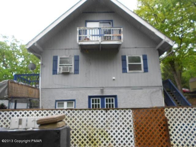 172 Hummingbird Trail Bushkill, PA 18324 - Photo 5 of 6 Rear View