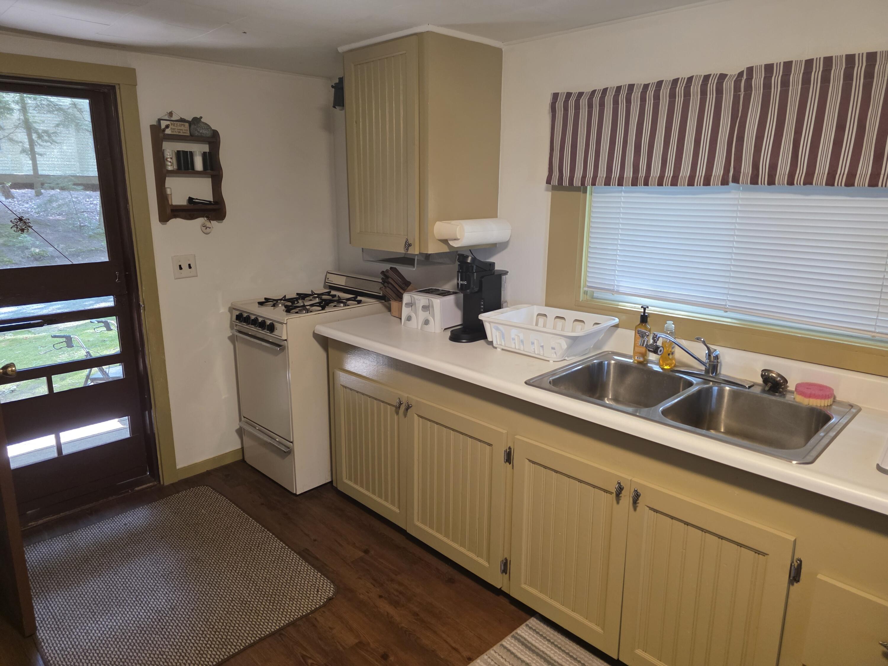 2712 Piney Ridge Road Ludington, MI 49431 - Photo 14 of 26 20250725_150639