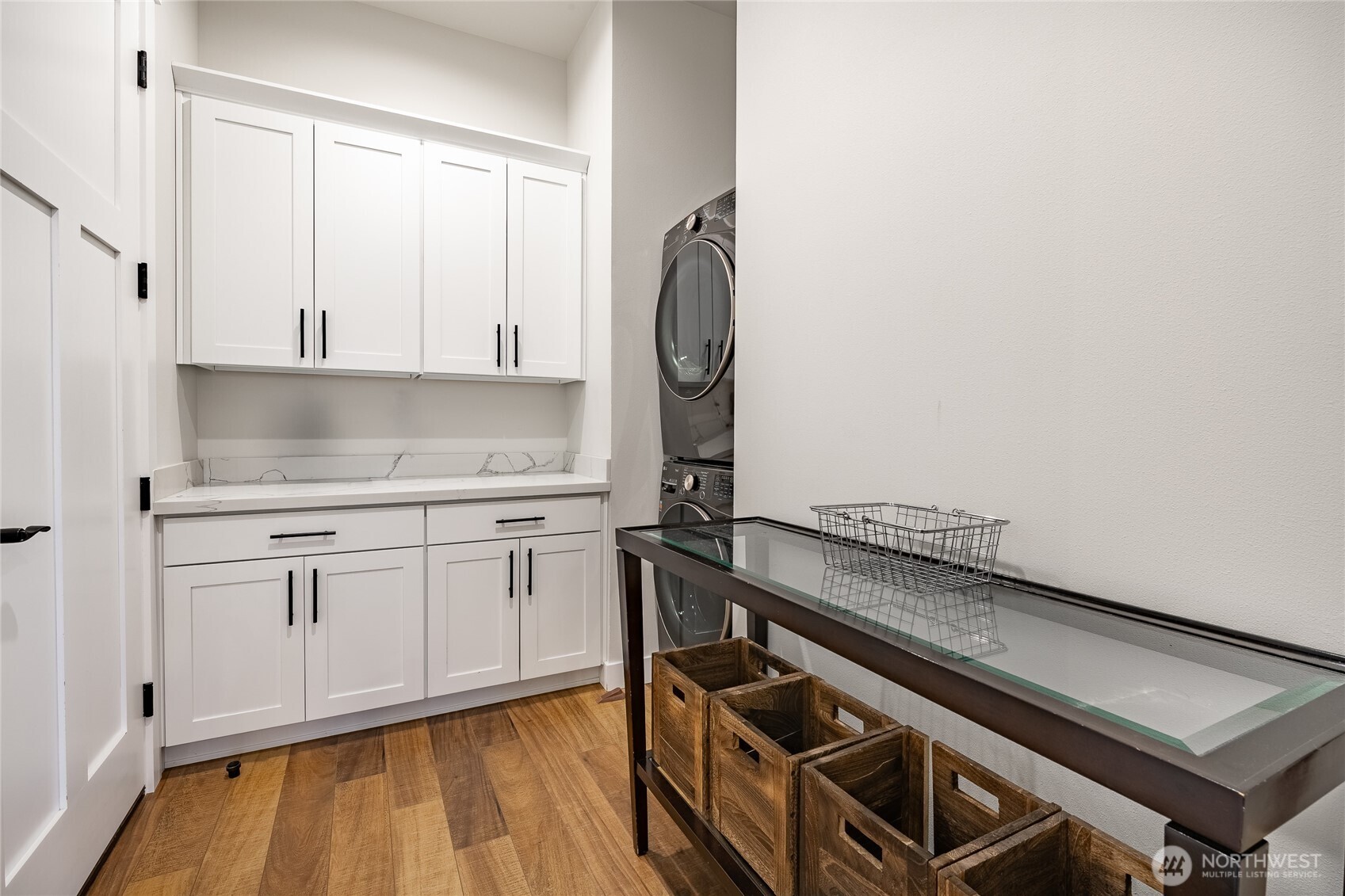 2202 Berryman Loop Lynden, WA 98264 - Photo 32 of 39 a kitchen with a stove window and cabinets