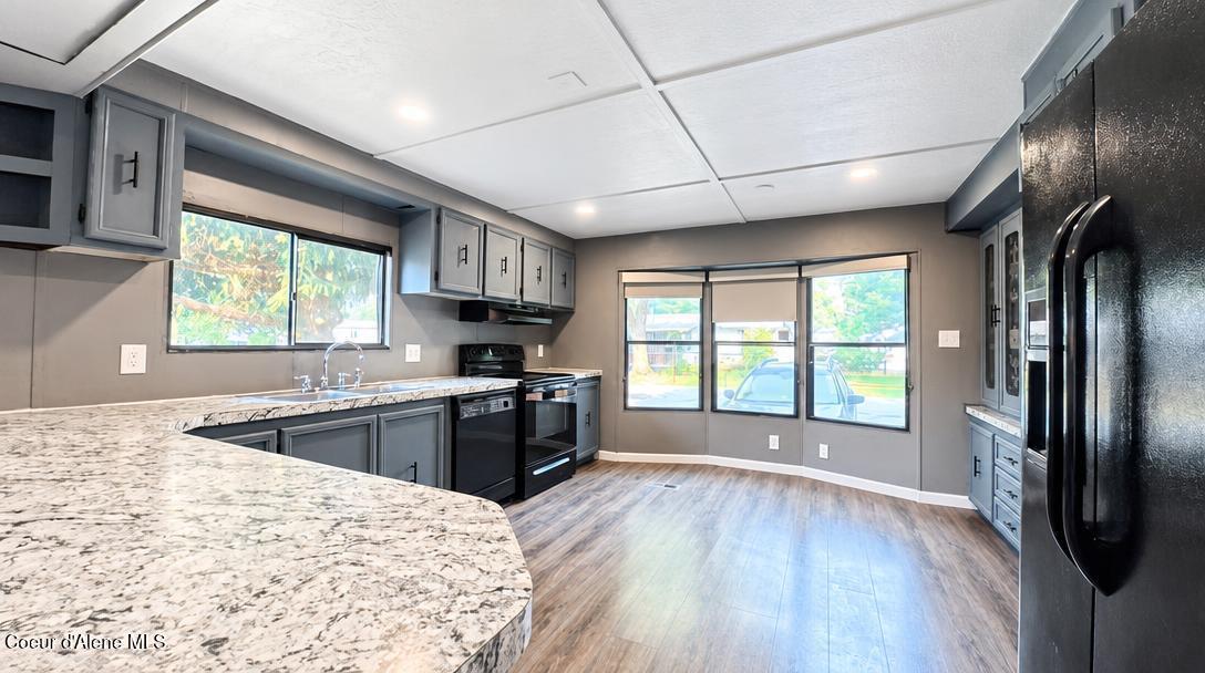 8765 West Park Loop, Unit 98 Rathdrum, ID 83858 - Photo 1 of 22 Kitchen 1