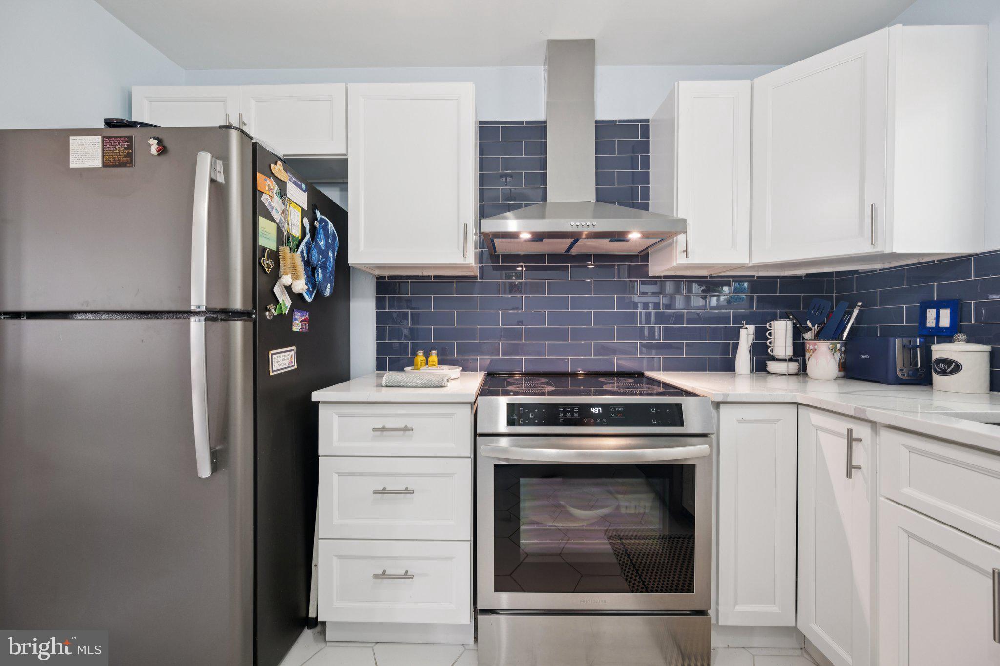 4329 H Street Southeast Washington, DC 20019 - Photo 13 of 34 Electric cooking, range hood