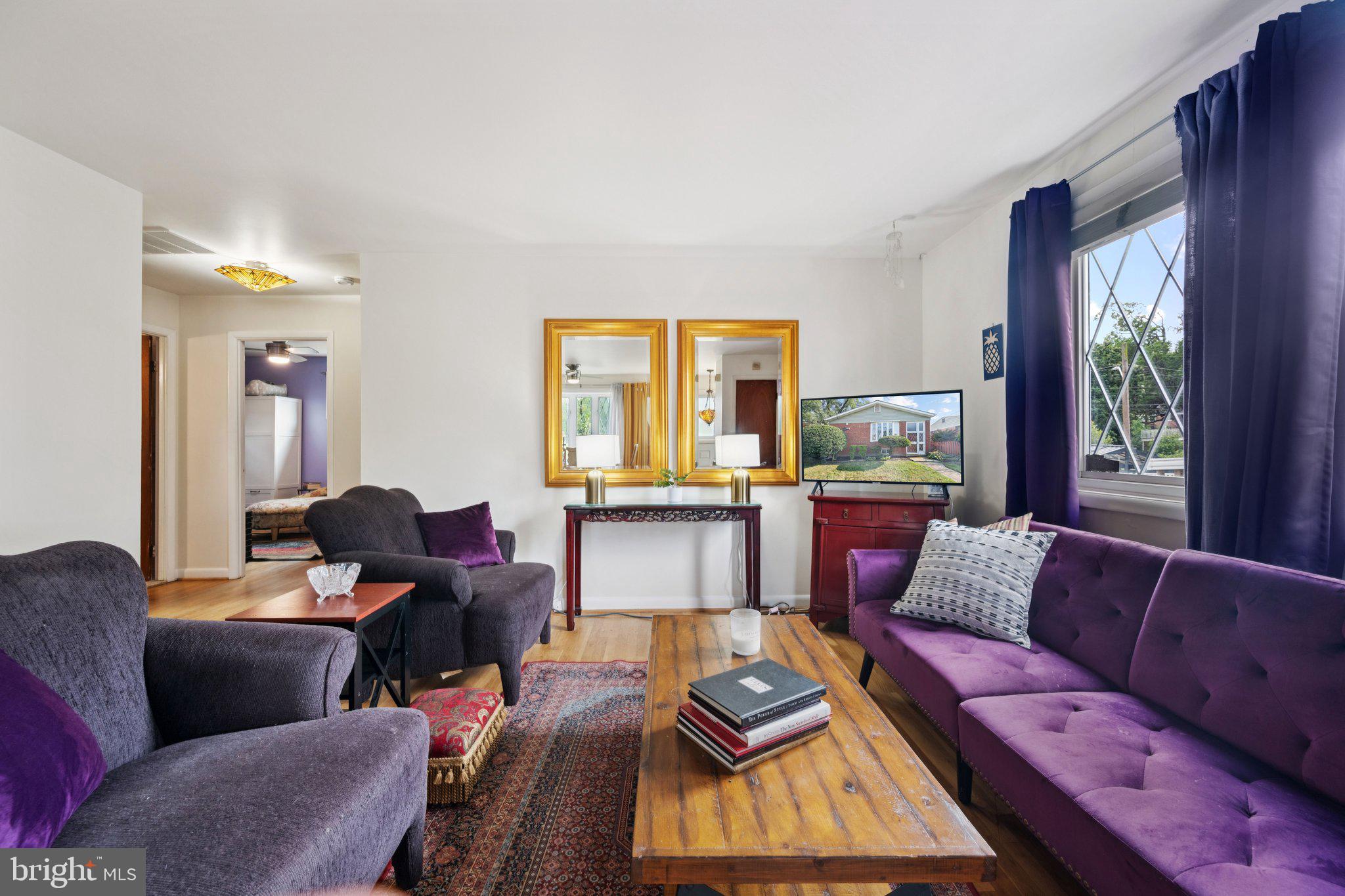 4329 H Street Southeast Washington, DC 20019 - Photo 5 of 34 Living room