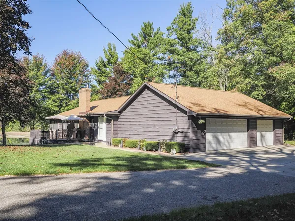 $850,000 | 9411 North Maple Hill Road, Howard City, MI 49329