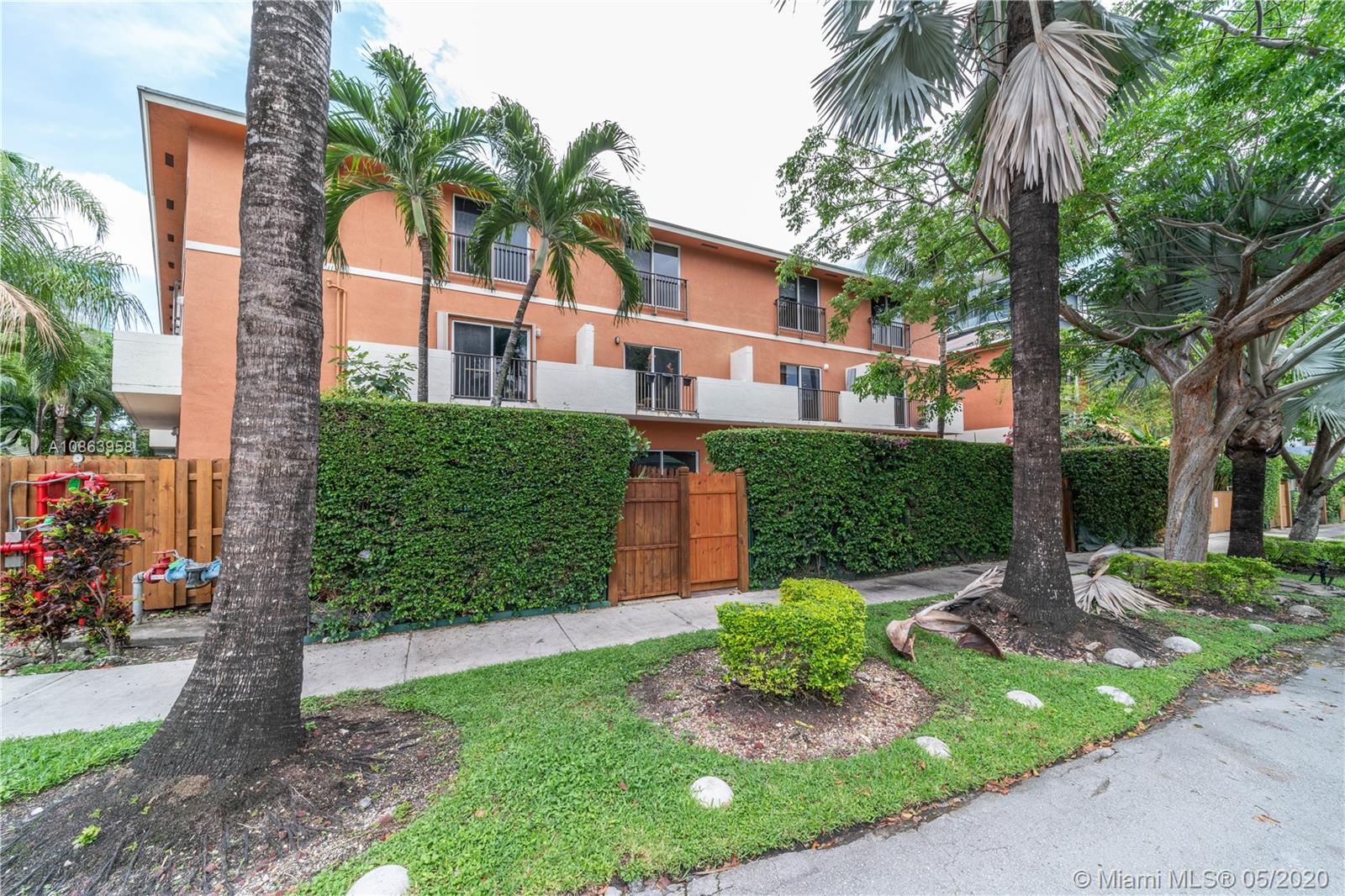 240 Southwest 15th Road, Unit 102 Miami, FL 33129 - Photo 22 of 23 Gallery Image 22