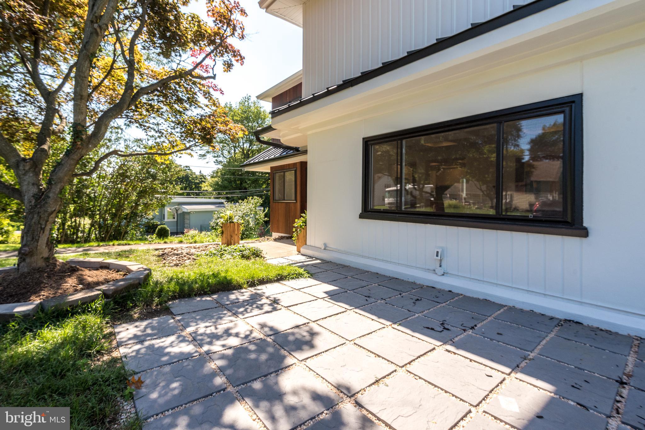 8100 Douglas Road Glenside, PA 19038 - Photo 5 of 30 Front Perpective