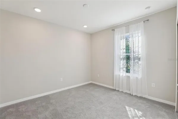 $1,975 | 2410 Park Avenue, Indian Lake Estates, FL 33855