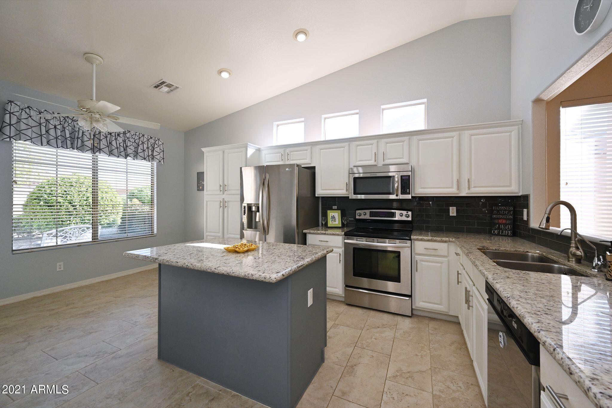 4343 East Walnut Road Gilbert, AZ 85298 - Photo 21 of 56 KItchen 1
