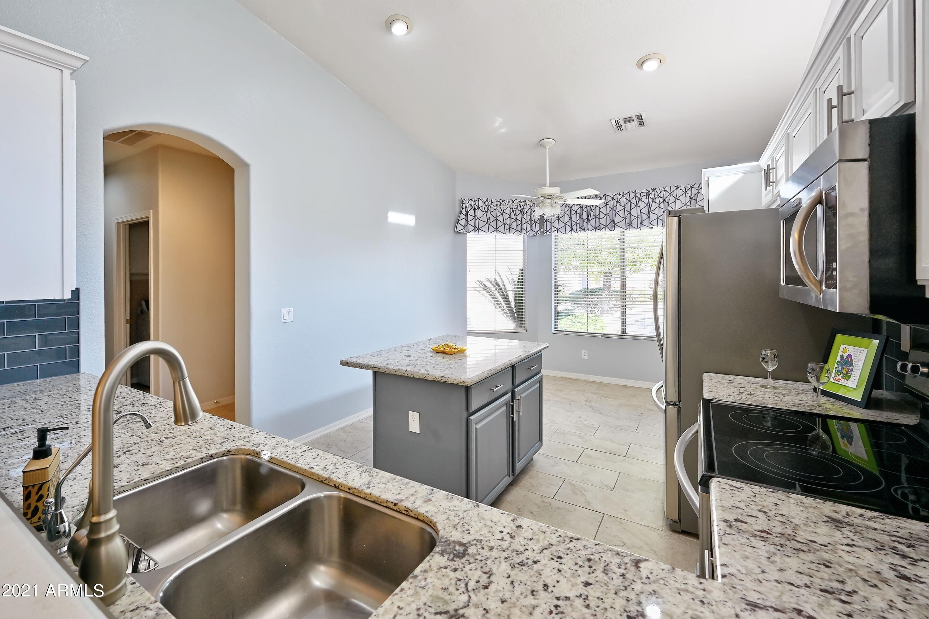 4343 East Walnut Road Gilbert, AZ 85298 - Photo 25 of 56 Kitchen 5