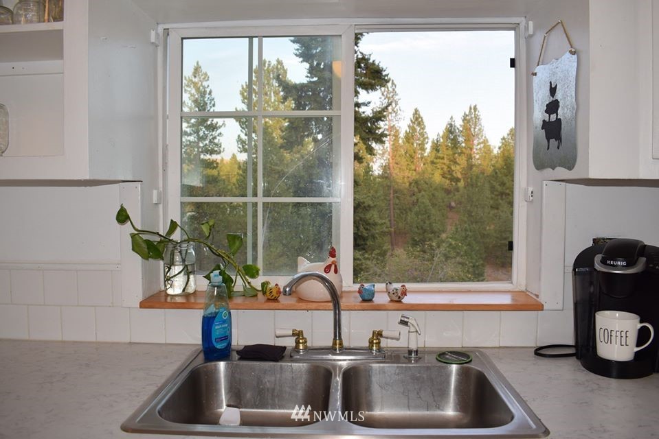 480 Aeneas Valley Road Tonasket, WA 98855 - Photo 7 of 26 Gallery Image 7
