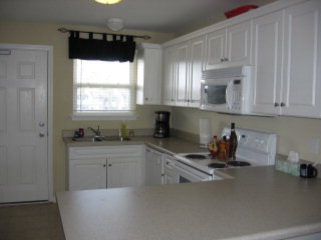 25955 Canal Road, Unit 307 Orange Beach, AL 36561 - Photo 5 of 7 Kitchen 1