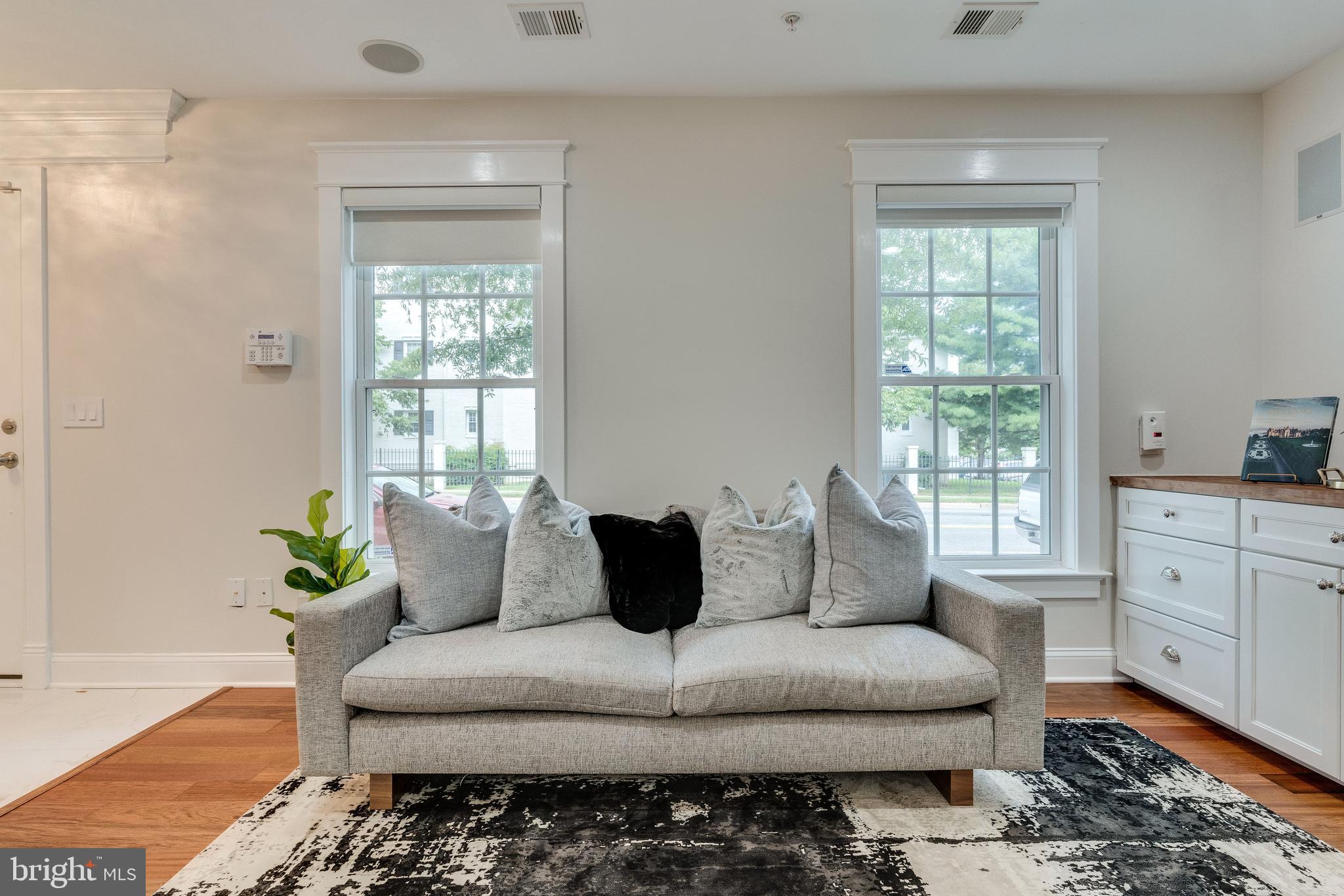 820 West Glebe Road Alexandria, VA 22305 - Photo 7 of 101