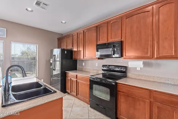 $2,250 | 4937 North 108th Avenue, Phoenix, AZ 85037