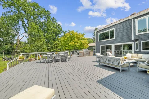 $1,949,000 | 620 West Old Elm Road, Lake Forest, IL 60045