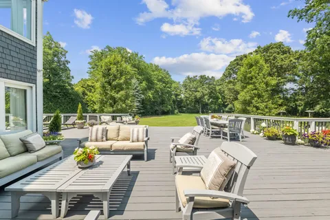 $1,949,000 | 620 West Old Elm Road, Lake Forest, IL 60045