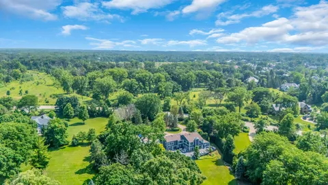 $1,949,000 | 620 West Old Elm Road, Lake Forest, IL 60045
