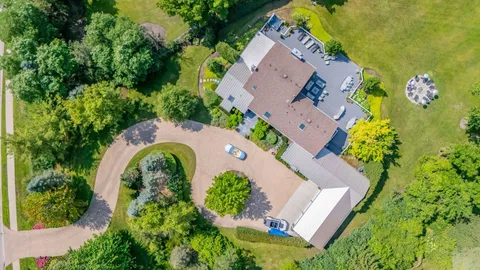 $1,949,000 | 620 West Old Elm Road, Lake Forest, IL 60045